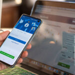 Google slaptažodžių tvarkyklės sinchronizavimas tarp įrenginių