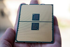 AMD Ryzen 9 9950X3D vs Intel Core Ultra 9