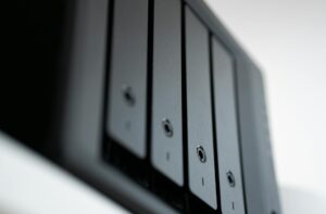 CasaOS vs Umbrel: namų serverio OS