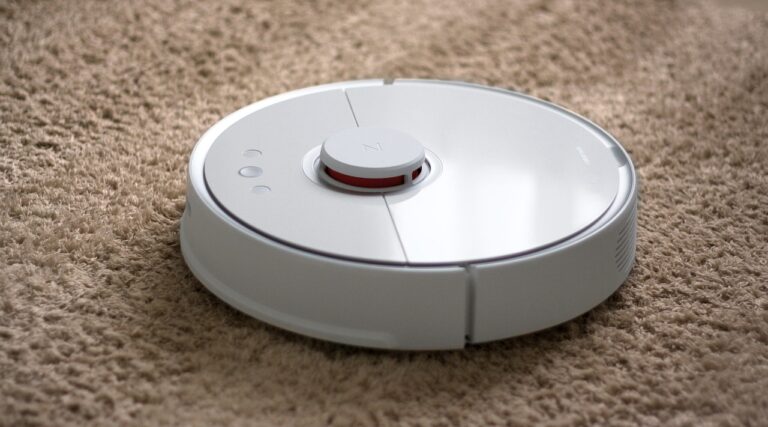 Dyson V15 Detect alternatyvos pigiau