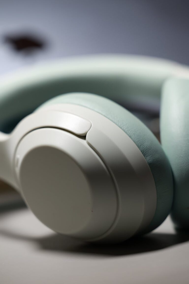 Geriausios belaidės ausinės iki 200 eurų