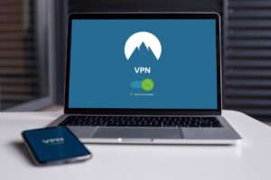 Kaip nusipirkti išmanųjį telefoną be Google