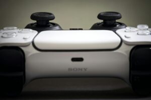 PlayStation 5 Pro vs PC: ar verta pirkti konsolę
