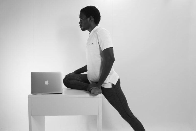 Standing desk pratimai: 10 minučių per dieną