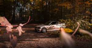 Šlapi keliai ir šaltos naktys: kada „BMW” automobiliui reikia daugiau priežiūros?