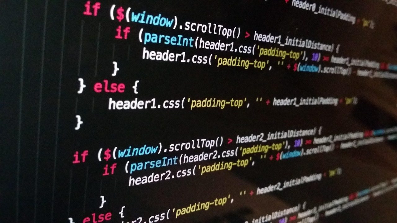 SQLDoom: „Doom“ kadrus 640×480 raiška generuoja CedarDB duomenų bazė naudodama 1300 eilučių SQL užklausų